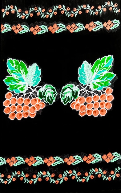 vzorka strednej výšivky